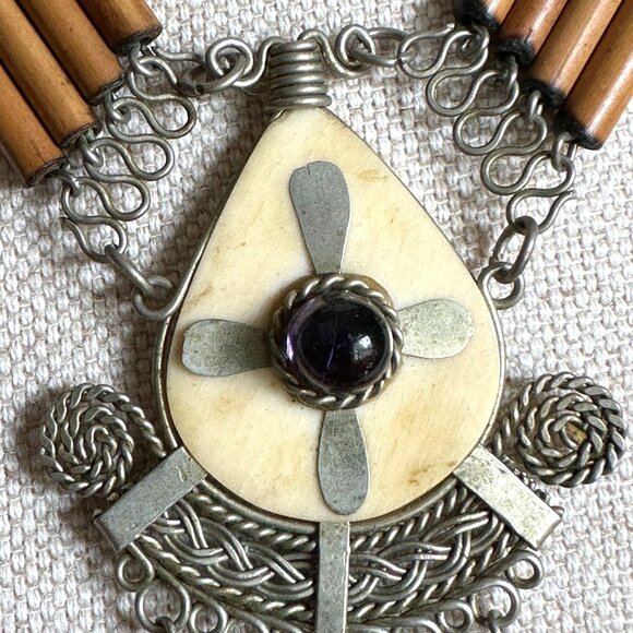 Peruvian Bamboo Necklace With Amethyst Dangle Pendant & Handcrafted - Picture 5 of 10